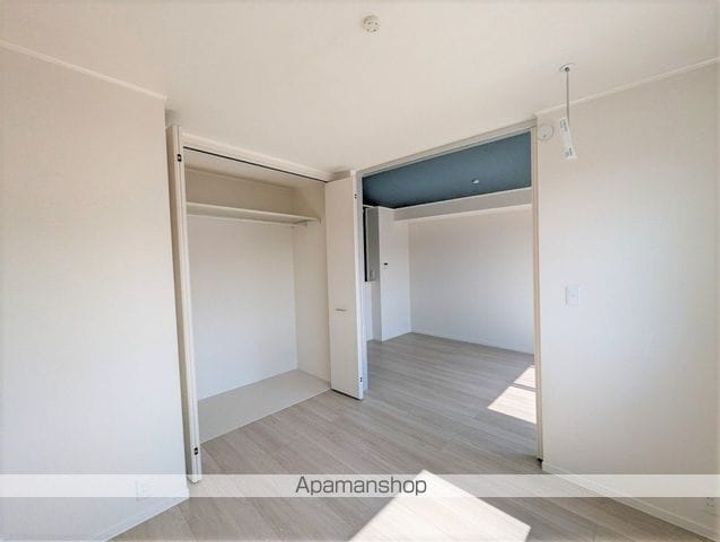 エターナル・ブライトの内装