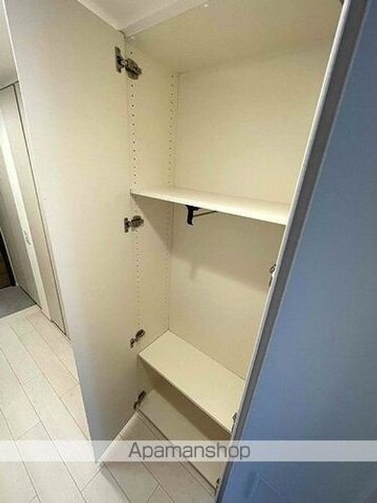 ライオンズフォーシア中野の内装