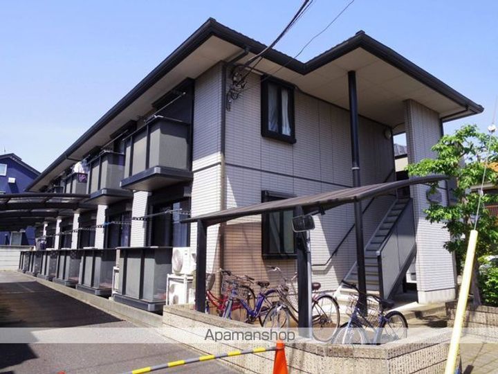 東京都三鷹市上連雀5丁目の賃貸アパートの外観