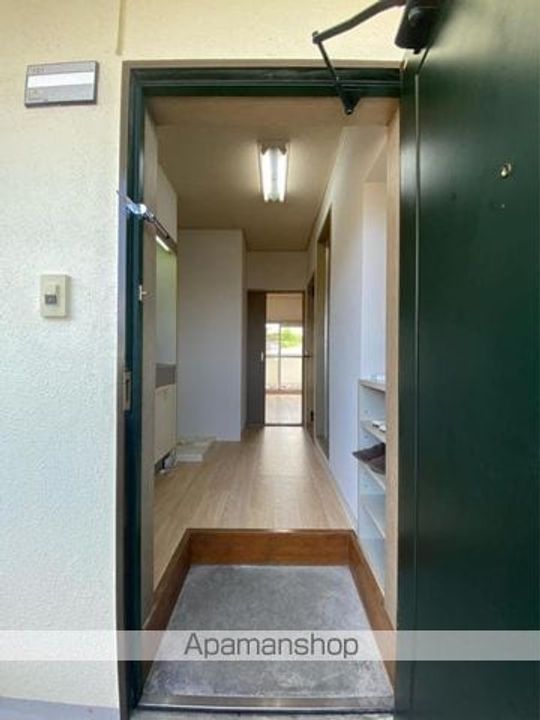 香川県さぬき市志度の賃貸マンションの玄関