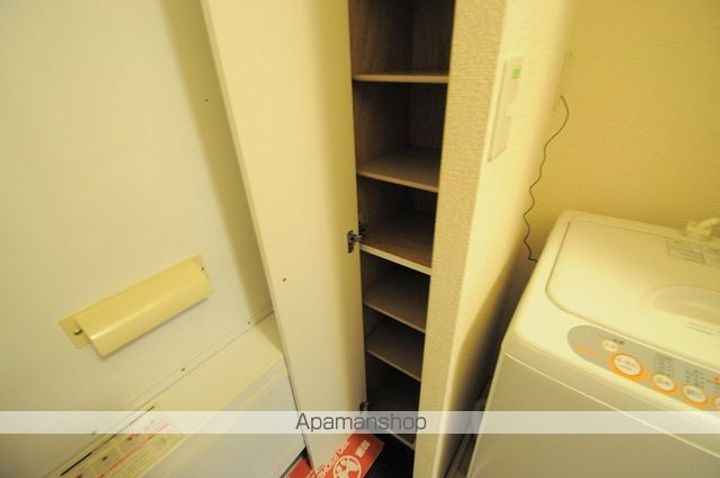 レオパレスバラの妖精210の玄関