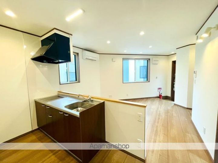 新潟県新潟市中央区京王1丁目(一戸建)の賃貸物件戸建てのキッチン