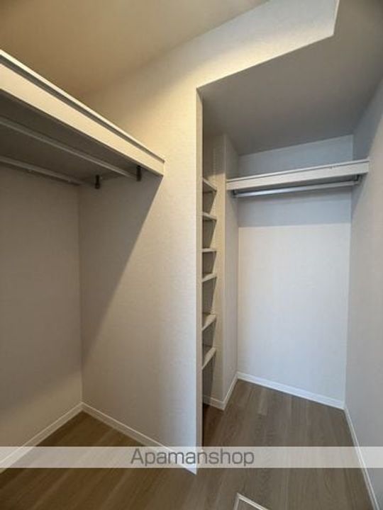 大阪府大阪市住之江区浜口東3丁目の賃貸マンションの内装