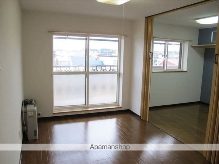 クオーレ4Cの居間