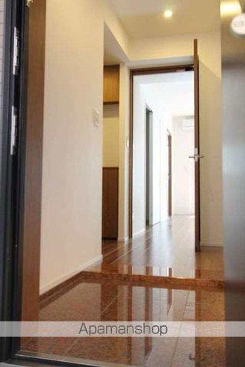 アートフォルム元城の玄関