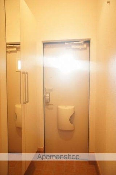 サニー・クラールAの玄関