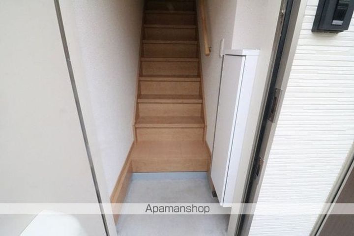 アイコート三鷹の玄関