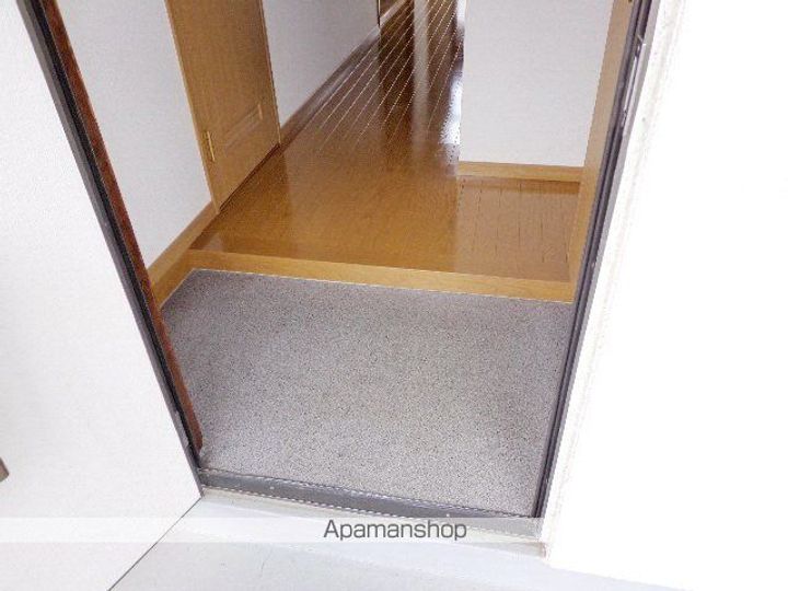 ハイツ ウエスト201の玄関