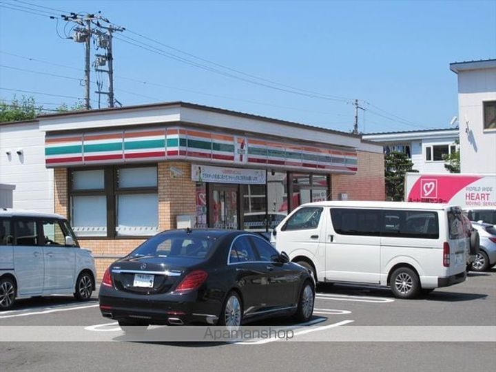 アルバータ215の周辺