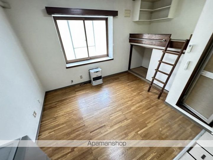 ヴァンベール亀田103の居間