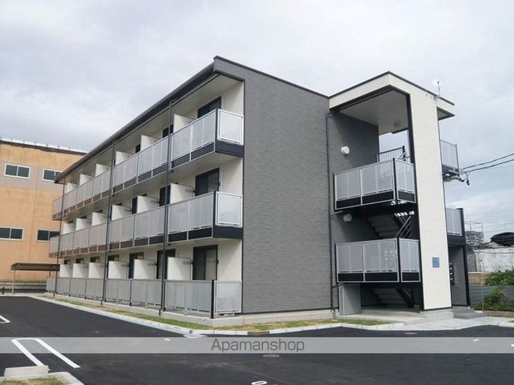 レオパレスフアモ305の外観