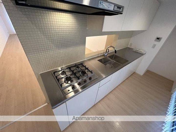 グランカーサ六本木のキッチン