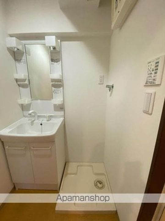 プレシャスタイム亀井町301の内装