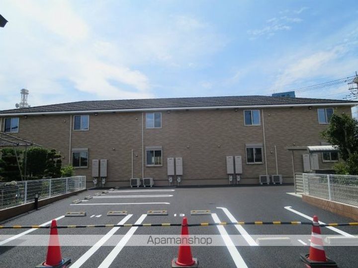 山梨県甲府市住吉5丁目の賃貸アパートの外観