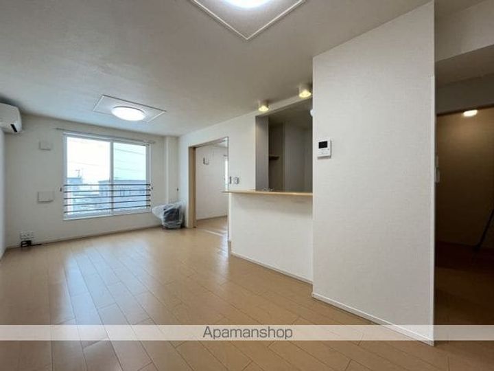 北海道亀田郡七飯町本町3丁目の賃貸アパートの居間