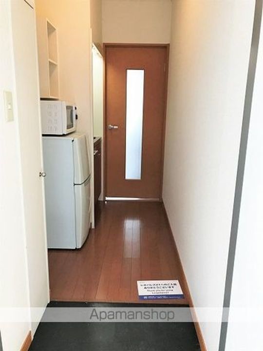 レオパレスHEAVENの玄関