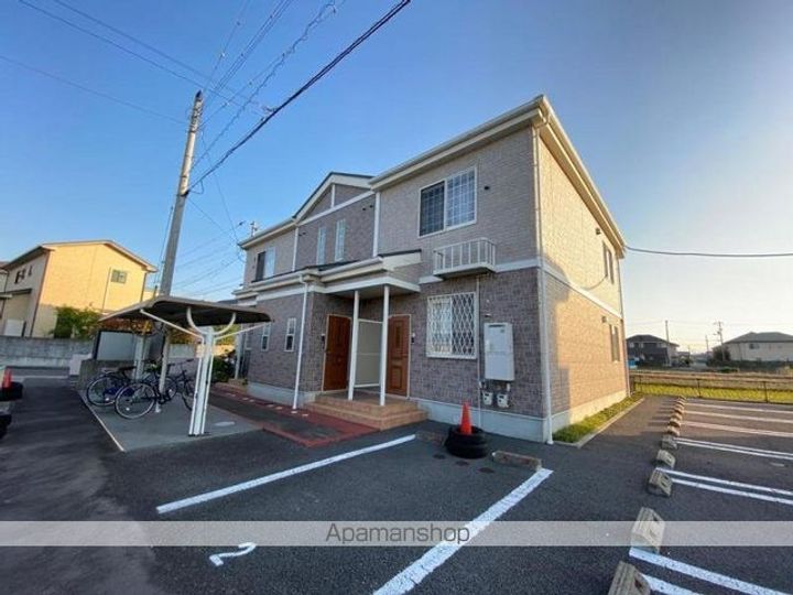 香川県高松市円座町の賃貸アパートの外観