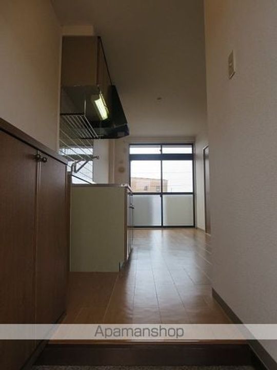 岐阜県岐阜市西川手10丁目の賃貸アパートの玄関