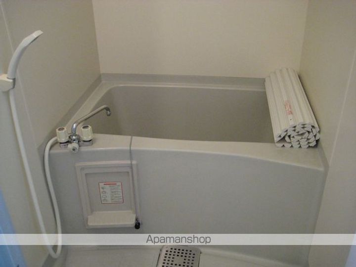 ベルエアガーデンC棟102の風呂