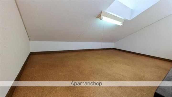 ウォールデン御門台B204の内装