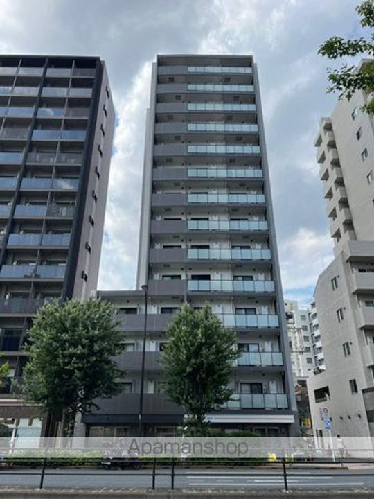 東京都新宿区北新宿1丁目の賃貸マンションの外観