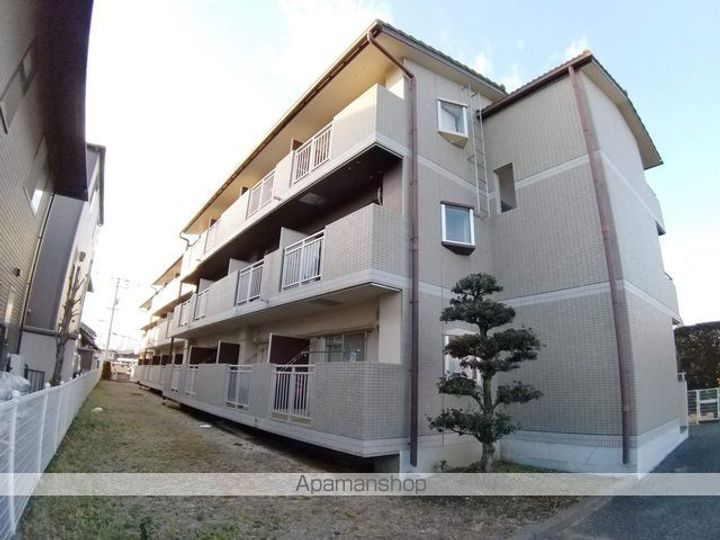 長野県松本市石芝3丁目の賃貸マンションの外観