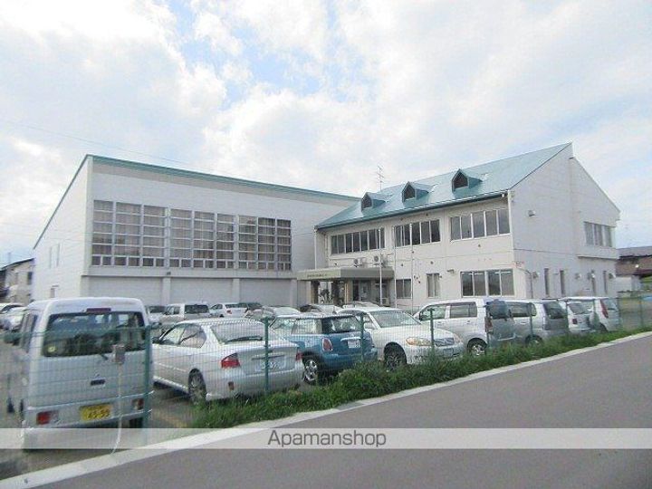 グローリーM2の周辺