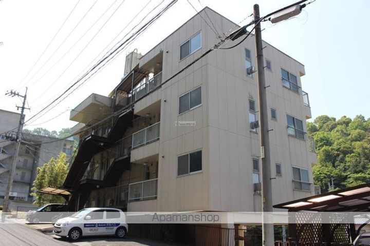 広島県尾道市栗原東1丁目の賃貸マンションの外観