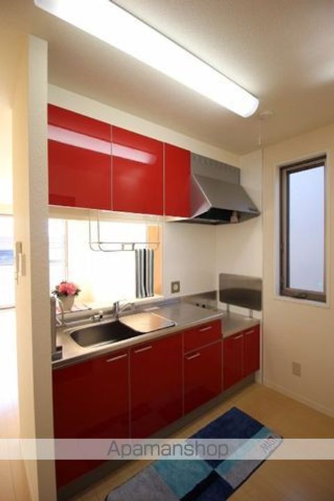 岡山県岡山市北区津島東4丁目の賃貸アパートのキッチン