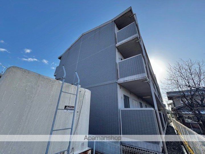 アースマーシーマンションの外観