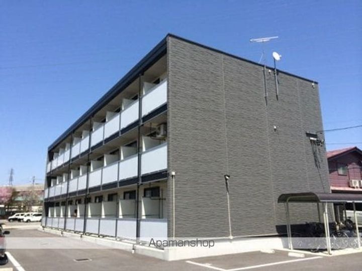 レオパレスカンテサンス105の外観