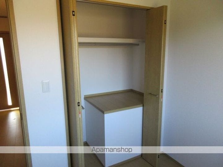 岩手県紫波郡紫波町桜町字三本木の賃貸アパートの内装