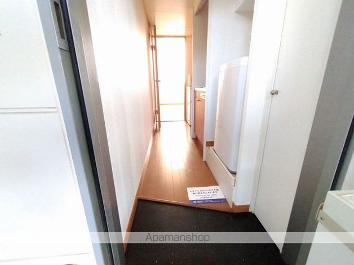 レオパレスCASA10の玄関