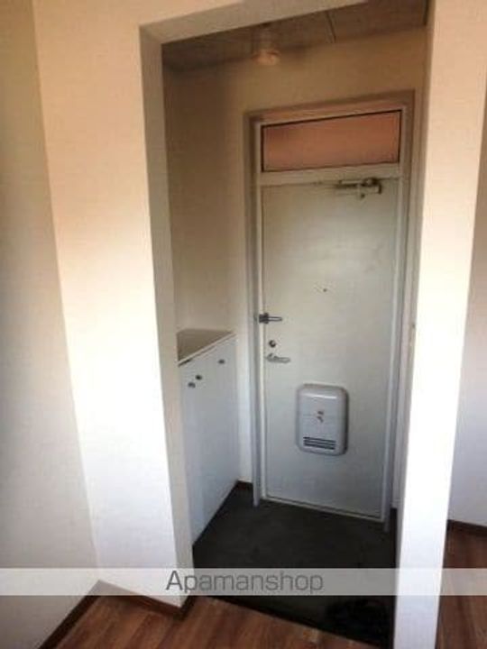 マインドキャッスルB棟の玄関