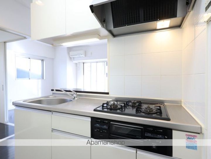 GRAN DUKE千代田のキッチン