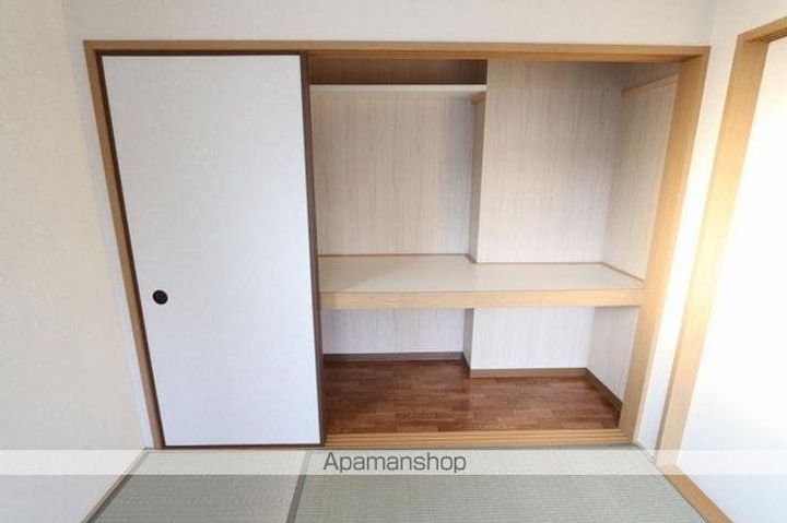 香川県高松市上天神町の賃貸マンションの内装