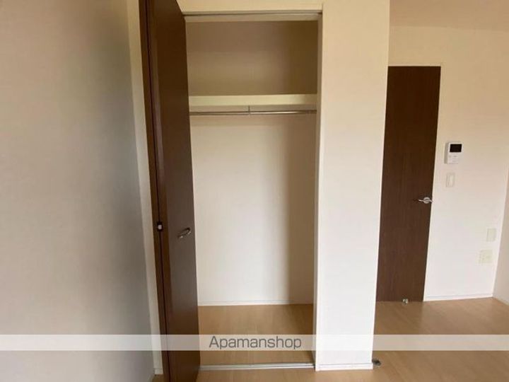 クレア・ド・ルーンのその他画像