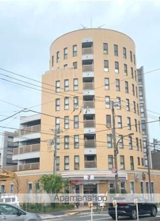 東京都世田谷区羽根木1丁目の賃貸マンションの外観