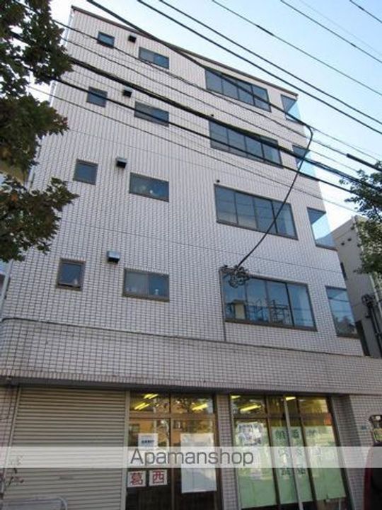 MKビルの外観
