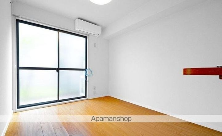 レオパレスM110の居間