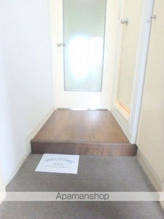 神奈川県川崎市宮前区南平台の賃貸マンションの玄関
