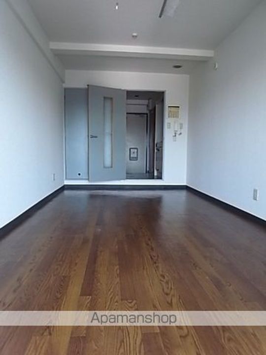 エランヴィタール4Dの居間