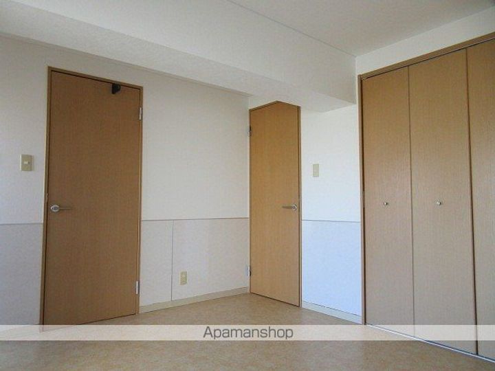 春日ビルの内装