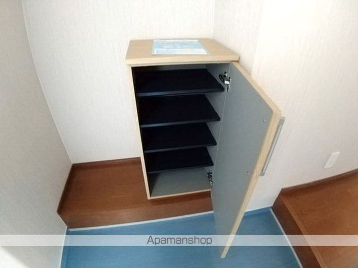 長野県松本市井川城1丁目の賃貸マンションの内装