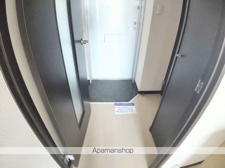 レオネクストセレーノ211の玄関