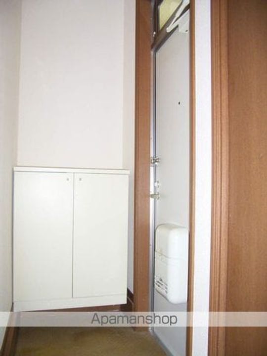 ラフィネププル201の玄関