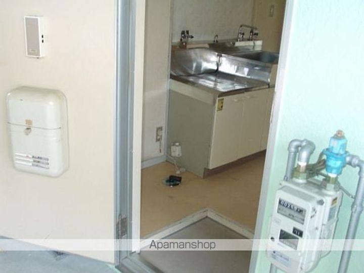 めぐみハイツ102の玄関