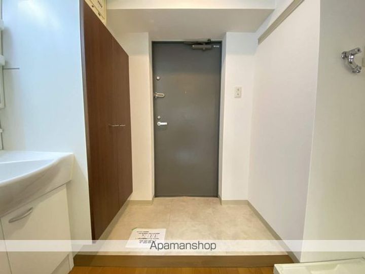 宮城県仙台市宮城野区榴岡3丁目の賃貸マンション702の玄関