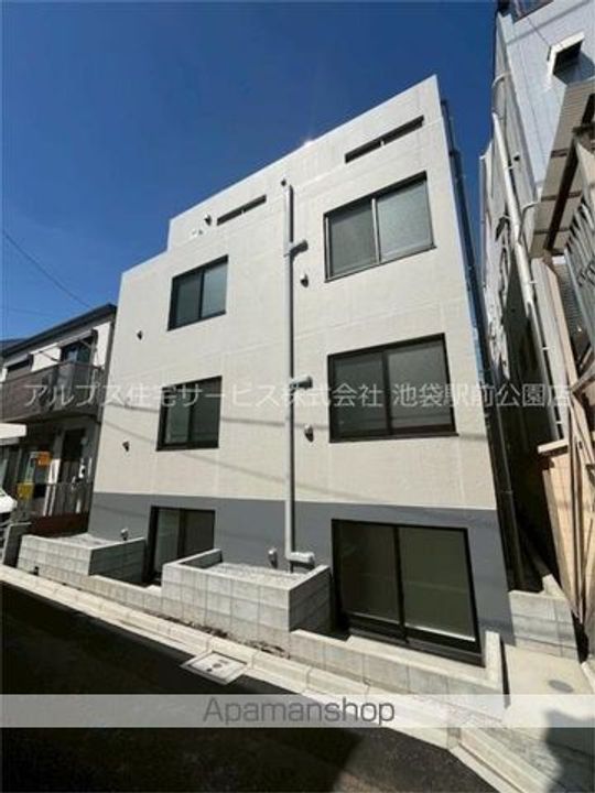 早稲田鶴巻町IMAハウスの外観