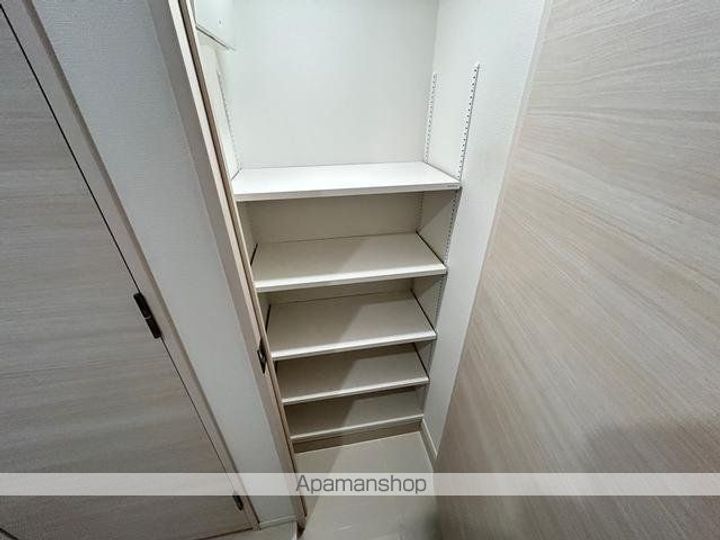LIME RESIDENCE KAWAGUCHI EASTの玄関